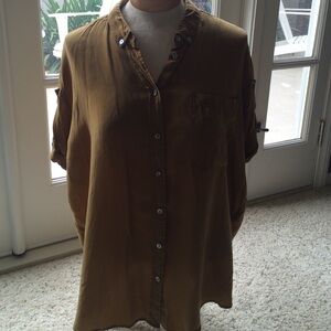 ✨Topshop Mustard Colored Blouse✨